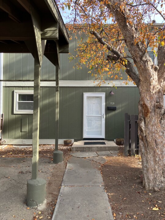 709 Arrow Ct in Lafayette, CO - Building Photo