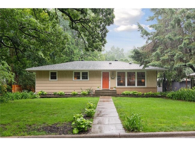 4113 Beverly Ave in Minneapolis, MN - Building Photo - Building Photo