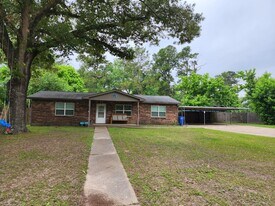16706 Main St in Splendora, TX - Building Photo