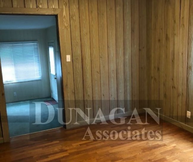 302 North Lake in Carlsbad, NM - Building Photo - Building Photo