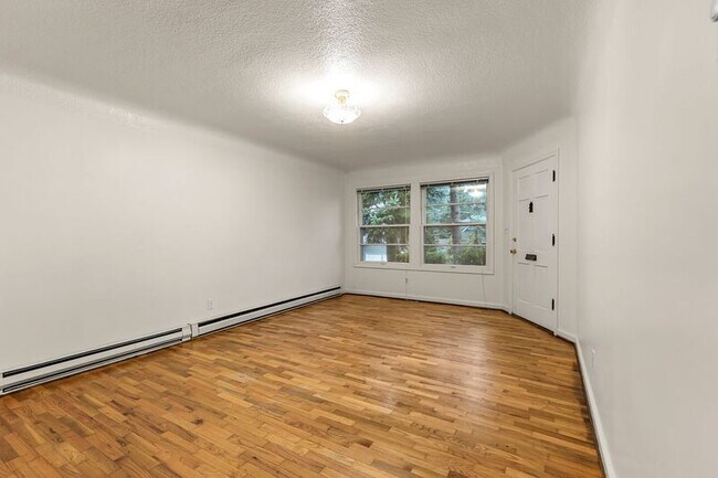 6610 E Burnside St in Portland, OR - Building Photo - Building Photo