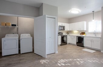 Links at Forest Creek in Round Rock, TX - Building Photo - Building Photo