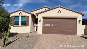 17662 W Via De Luna Dr in Surprise, AZ - Building Photo