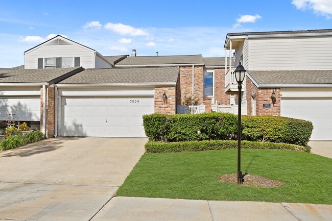 5854 Valley Forge Dr