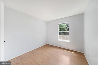 7767 Hiawatha Ln in Rockville, MD - Building Photo - Building Photo