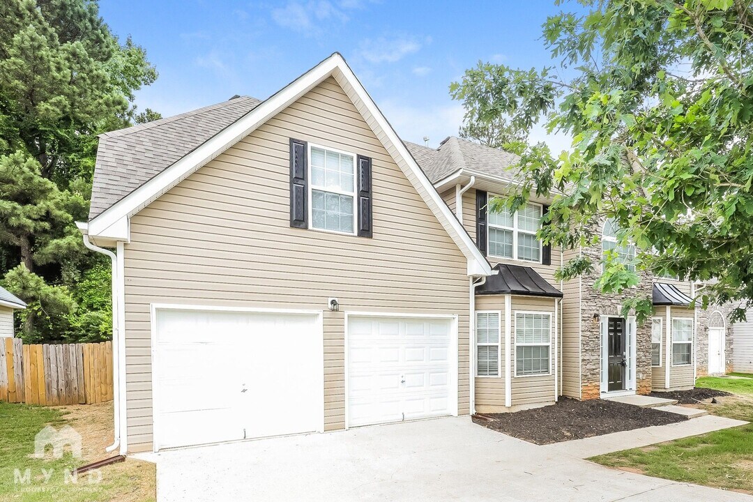 11640 Registry Blvd in Hampton, GA - Building Photo
