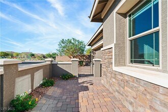 359 Con Brio Ln in Henderson, NV - Foto de edificio - Building Photo