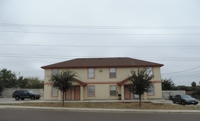 2801 S Bartlett Ave in Laredo, TX - Foto de edificio