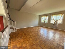 1726 Preston Rd in Alexandria, VA - Building Photo