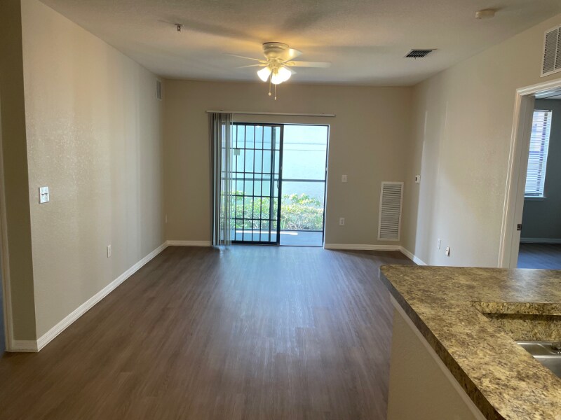 5550 E Michigan St in Orlando, FL - Building Photo