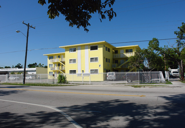 4980 NW 2nd Ave in Miami, FL - Foto de edificio - Building Photo