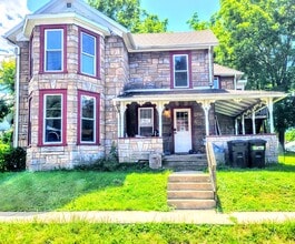 43 N Highland St, Unit 2 in Lock Haven, PA - Building Photo - Building Photo