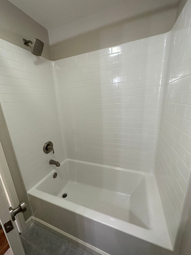 213 Jefferson St in Pikeville, KY - Building Photo - Building Photo