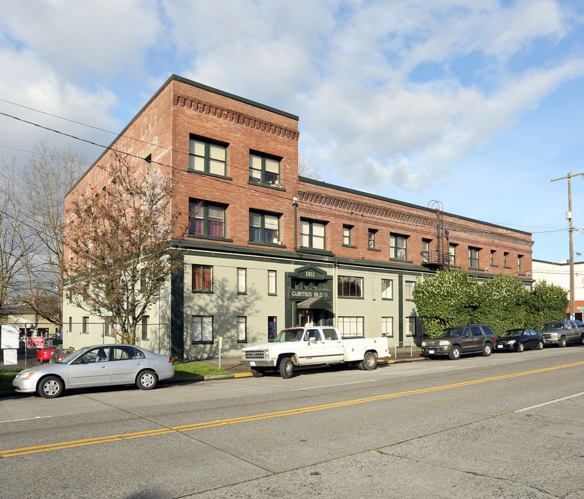 Curtiss Apartments in Seattle, WA - Building Photo