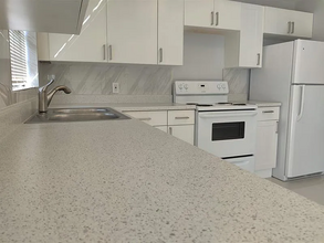 1316 W 32nd St in Riviera Beach, FL - Foto de edificio - Building Photo
