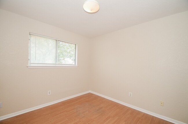 property at 1722 Foxlake Dr