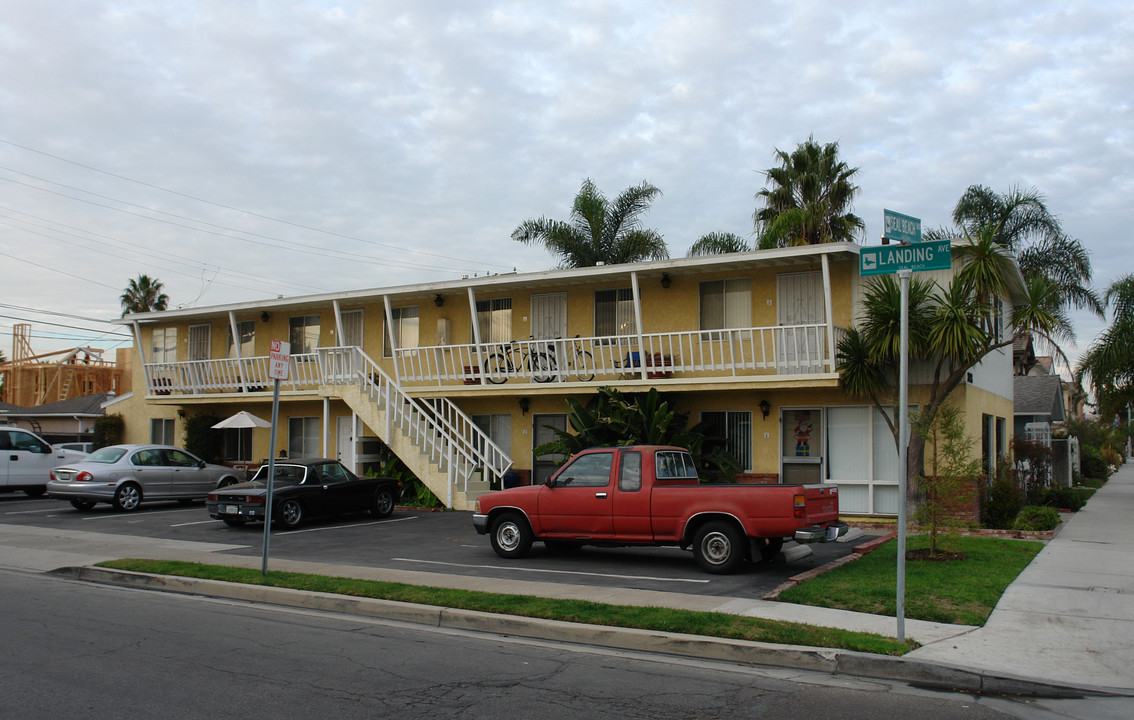 303 Seal Beach Blvd in Seal Beach, CA - Building Photo