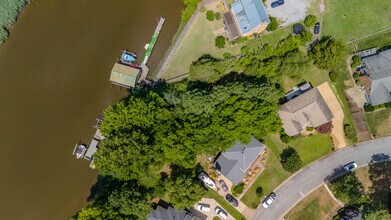 5004 Riverfront Dr in Suffolk, VA - Building Photo - Building Photo