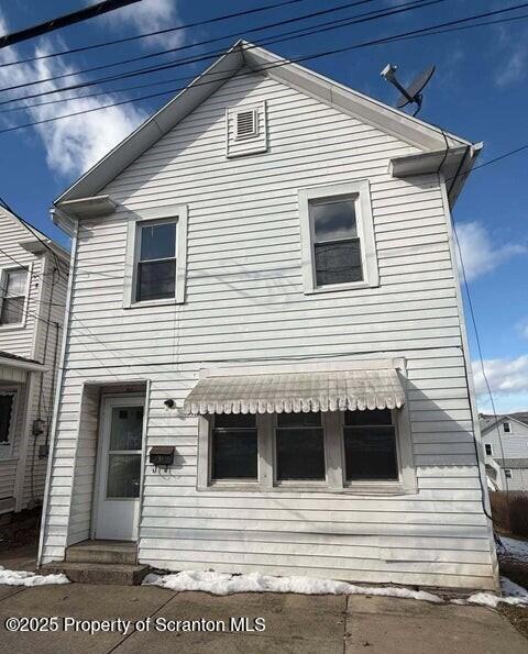 property at 86 Lee Park Ave