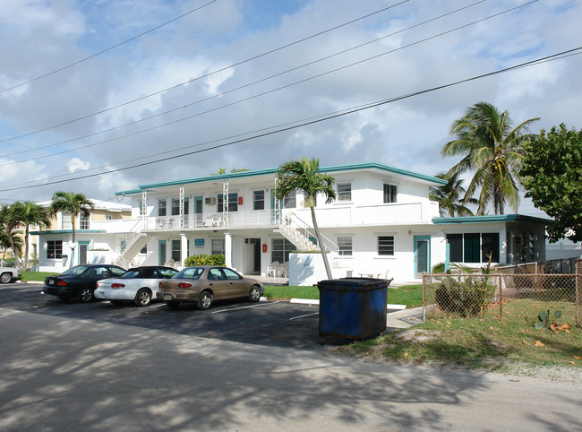 323 Elm St in Hollywood, FL - Building Photo - Other