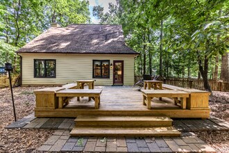 32 Estes Ct in Barboursville, VA - Building Photo - Building Photo