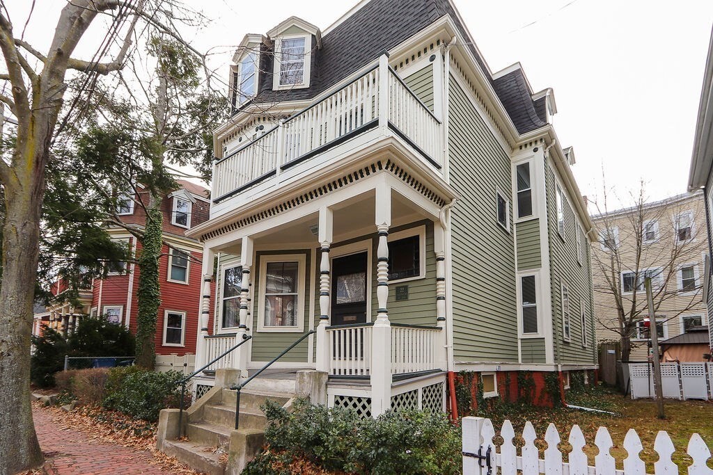 22 Orchard St in Cambridge, MA - Building Photo
