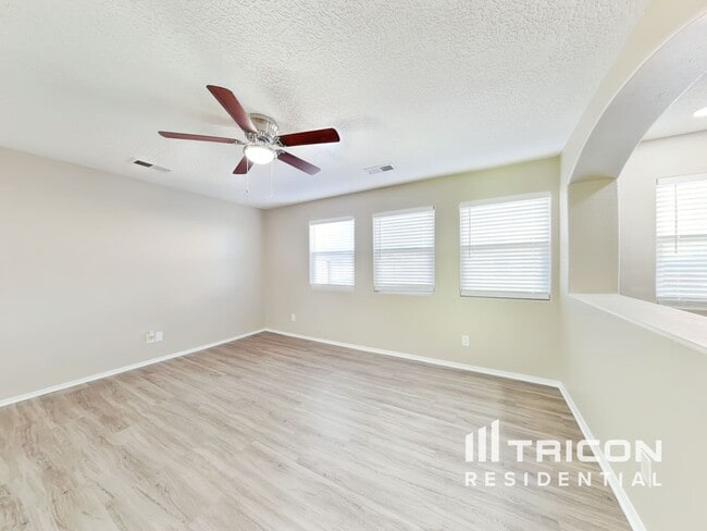 6407 Black Hawk Dr NE in Rio Rancho, NM - Building Photo - Building Photo