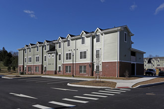 Brunswick Farms Apartments in Mountville, PA - Building Photo - Building Photo