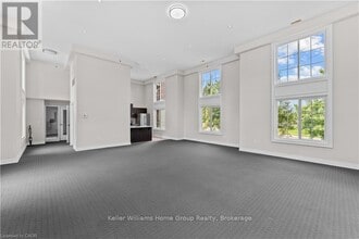 1440 Gordon St in Guelph, ON - Building Photo - Building Photo