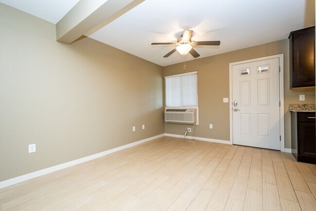 201 6th St in Coralville, IA - Building Photo - Building Photo