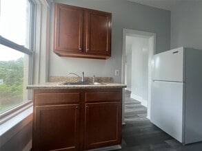 60 Carroll St in Poughkeepsie, NY - Building Photo - Building Photo