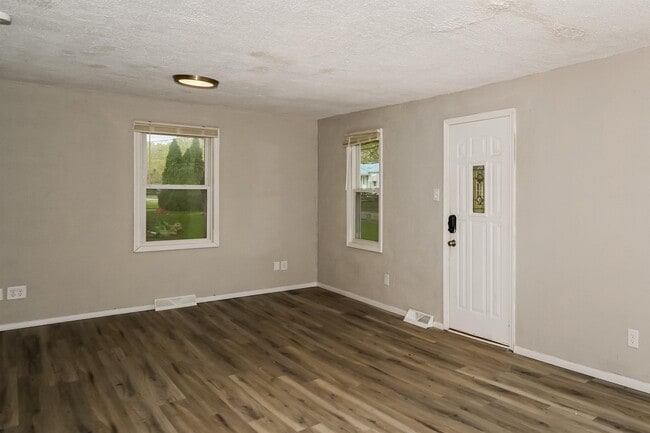 1506 E Hendryx Ln in Peoria, IL - Foto de edificio - Building Photo