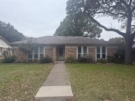 133 S Heartz Rd in Coppell, TX - Building Photo