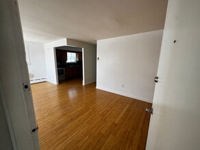 207 Summit Ave, Unit B in Norwood, PA - Foto de edificio - Building Photo