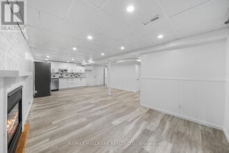 237 Osmond Crescent in Newmarket, ON - Building Photo - Building Photo