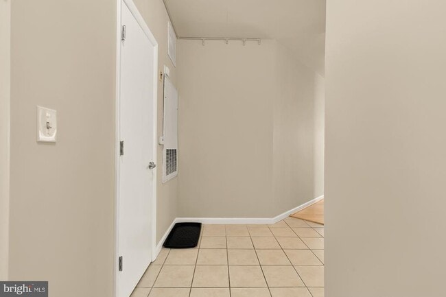 1201 East-West Hwy in Silver Spring, MD - Building Photo - Building Photo