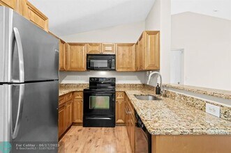 5550 NW 61st St in Coconut Creek, FL - Building Photo - Building Photo