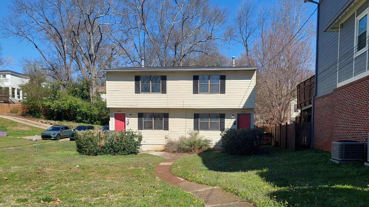 310 Atlanta Ave SE in Atlanta, GA - Building Photo