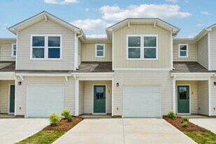 3054 Oaksmere Dr in Spartanburg, SC - Building Photo