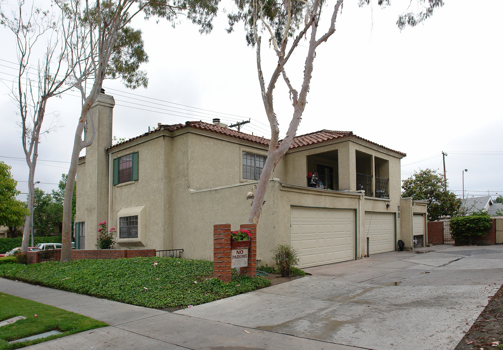 2502 Monte Carlo Dr in Santa Ana, CA - Building Photo