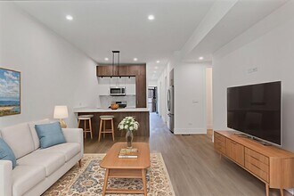 2121 W Ohio St in Chicago, IL - Building Photo - Building Photo
