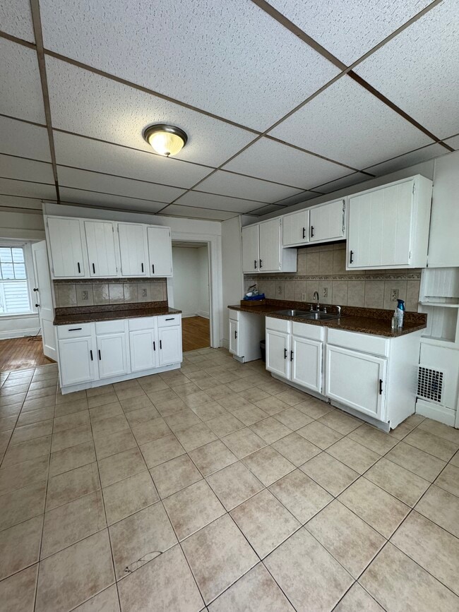 1013 Downer Ave, Unit First Floor in Utica, NY - Building Photo - Building Photo