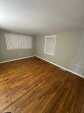 714b Glen Rd in Sparta, NJ - Building Photo - Building Photo