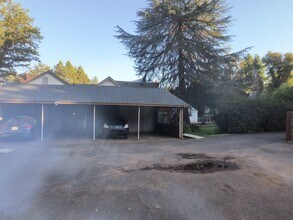 631 Canal St, Unit Apt 3 in Placerville, CA - Building Photo - Building Photo