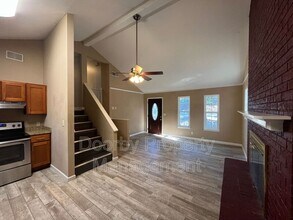 6619 Fairview Rd in Hixson, TN - Foto de edificio - Building Photo