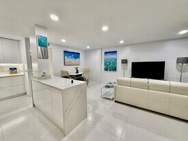 1100 Alton Rd in Miami Beach, FL - Building Photo