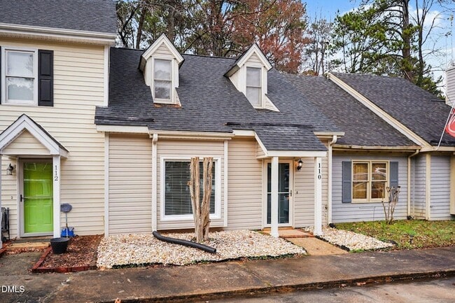110 Carriage House Trail in Garner, NC - Foto de edificio - Building Photo