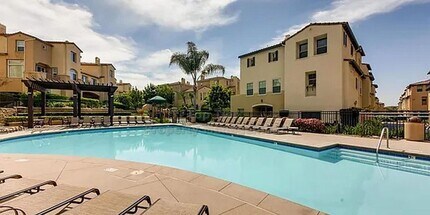 590 Almond Rd in San Marcos, CA - Building Photo - Building Photo