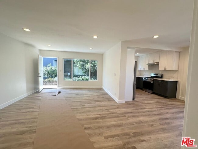 property at 1462 S Wooster St
