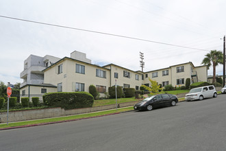 1601 Glendon Ave in Los Angeles, CA - Building Photo - Primary Photo